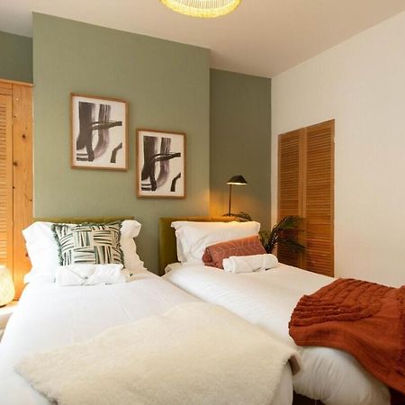 2 Bedroom Apartment By Littlepiggyrentals Short Lets & Serviced Accommodation Leicester With Wi-Fi, Free Parking & Outdoor Area Exterior foto