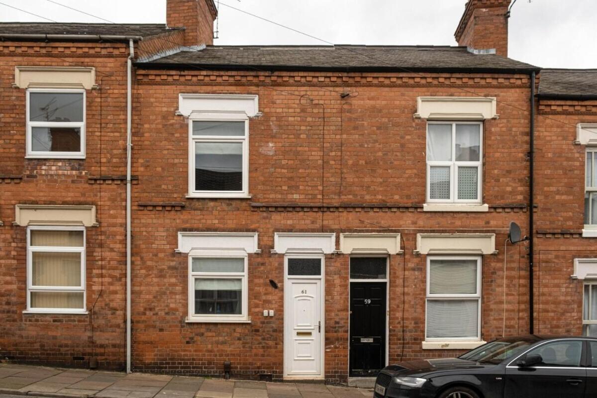 2 Bedroom Apartment By Littlepiggyrentals Short Lets & Serviced Accommodation Leicester With Wi-Fi, Free Parking & Outdoor Area Exterior foto