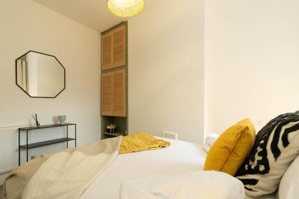 2 Bedroom Apartment By Littlepiggyrentals Short Lets & Serviced Accommodation Leicester With Wi-Fi, Free Parking & Outdoor Area Exterior foto